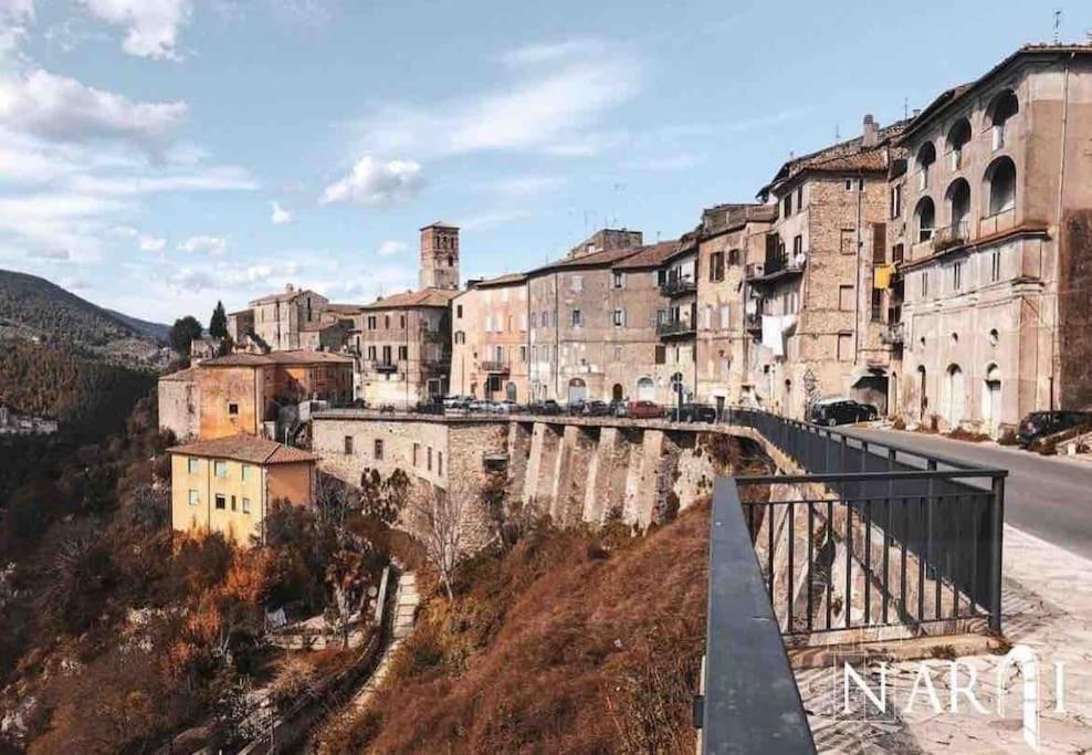 Fresco E Colorato Appartamentino In Narni Scalo Extérieur photo
